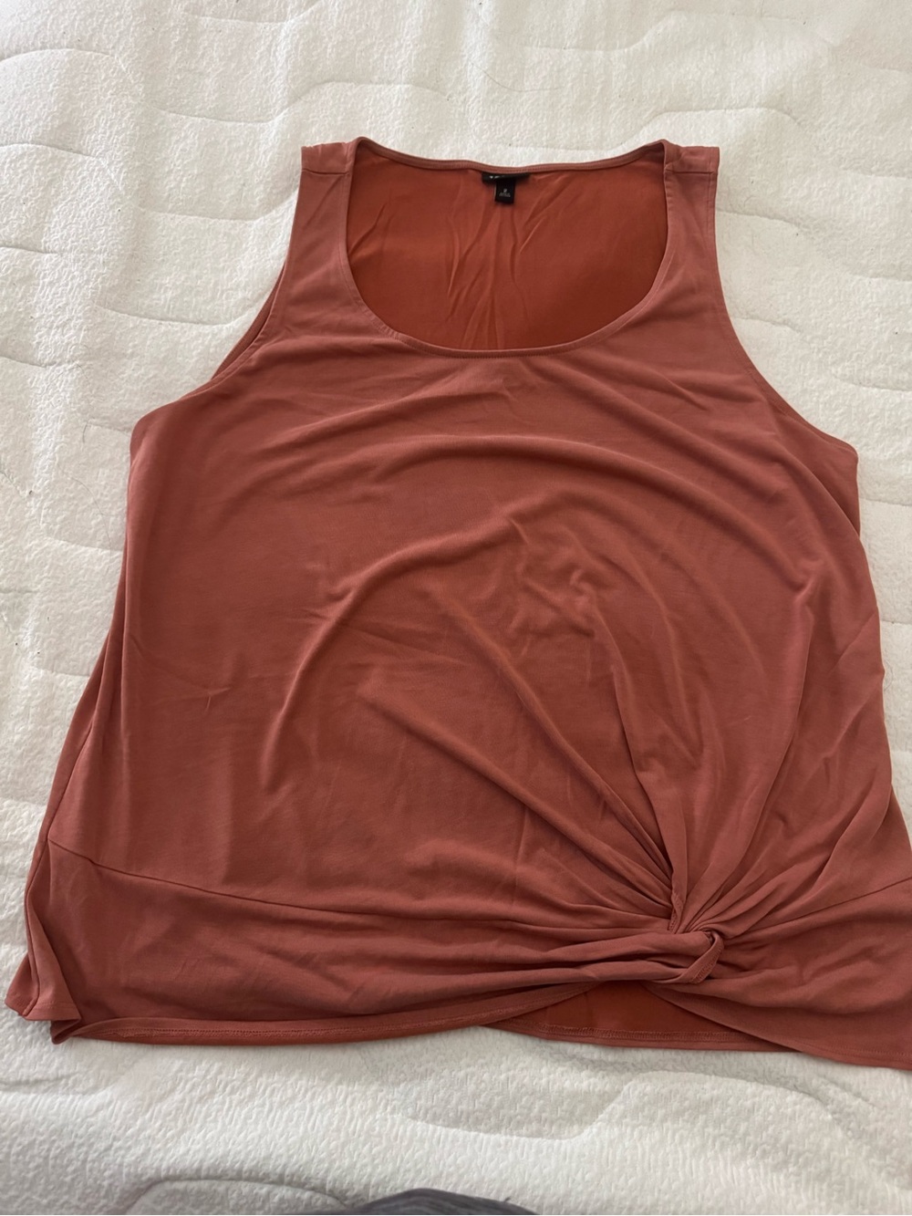 Torrid size 1 Women's Scoop Neck Twist-Front Tank Top - Rust